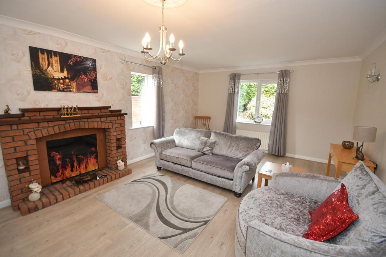 Little Hare Lodge - Spacious 2 Bedroom Attached Bungalow Woodhall Spa Extérieur photo